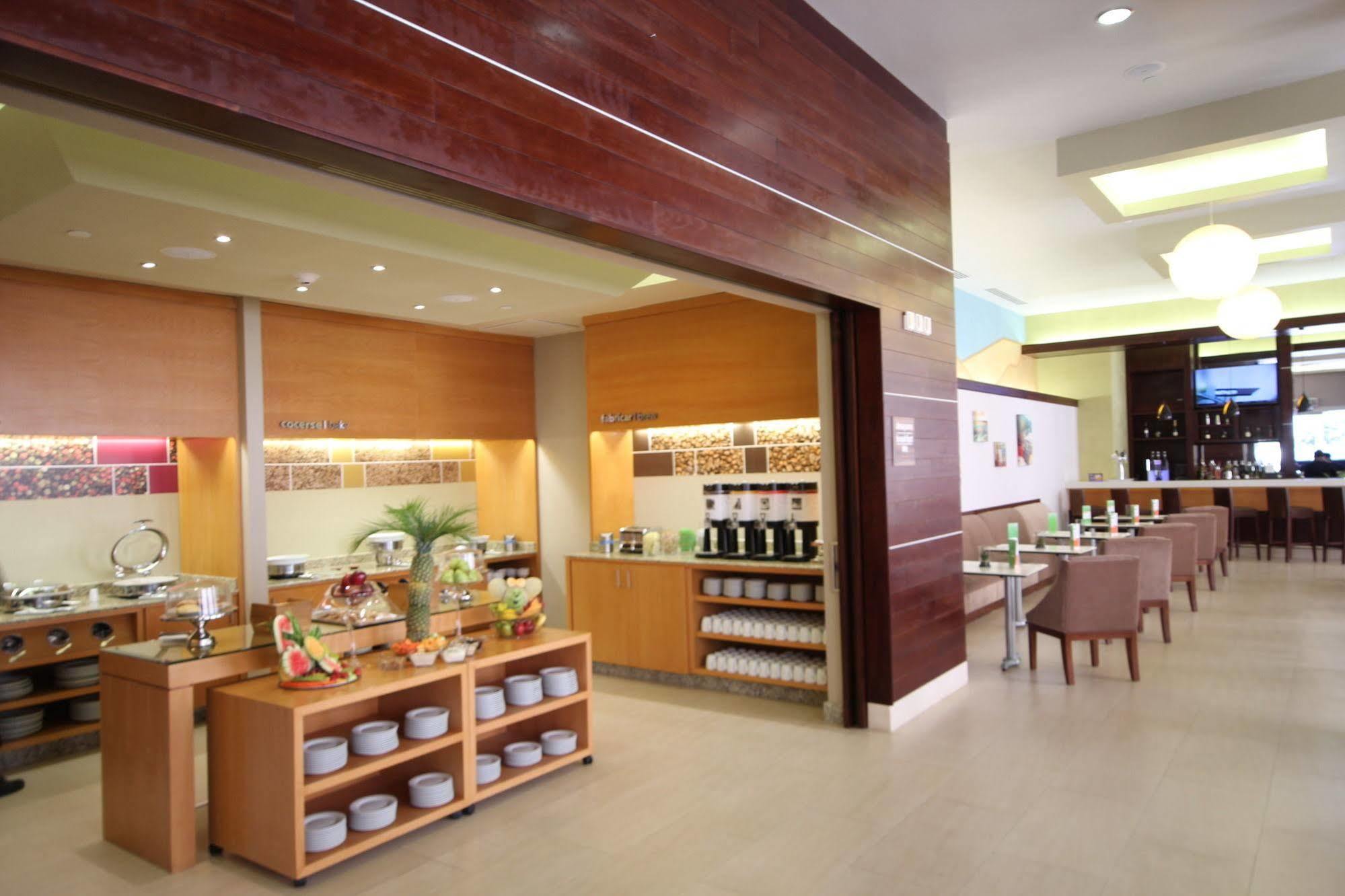 汉普顿希尔顿思劳阿罗普墨西哥酒店 锡劳 外观 照片